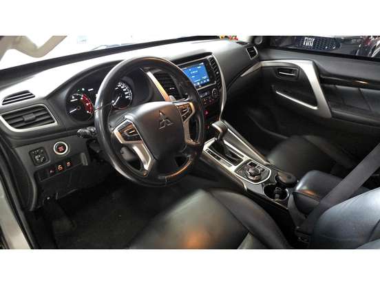 MITSUBISHI-PAJERO SPORT-2.4 16V MIVEC TURBO DIESEL HPE AWD AUTOMÁTICO MITSUBISHI-PAJERO SPORT-2019