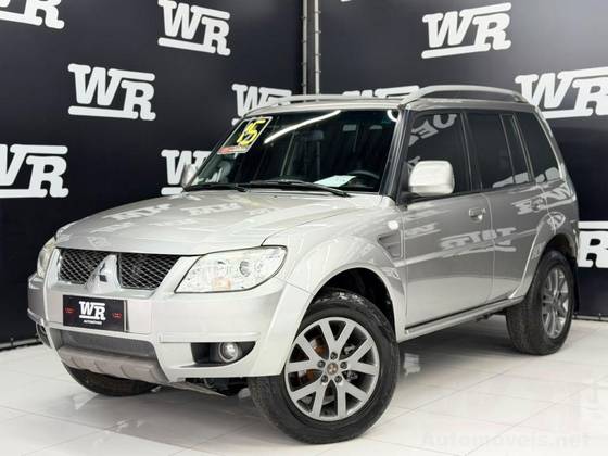 MITSUBISHI PAJERO TR4 2.0 4X2 16V 140CV FLEX 4P AUTOMÁTICO