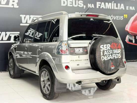 MITSUBISHI-PAJERO TR4-2015