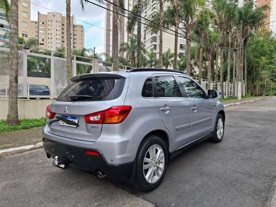MITSUBISHI-ASX-2012