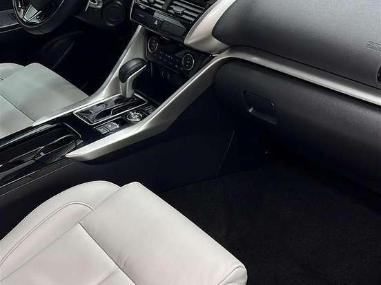 MITSUBISHI-ECLIPSE CROSS-1.5 MIVEC TURBO GASOLINA HPE-S S-AWC CVT MITSUBISHI-ECLIPSE CROSS-2024