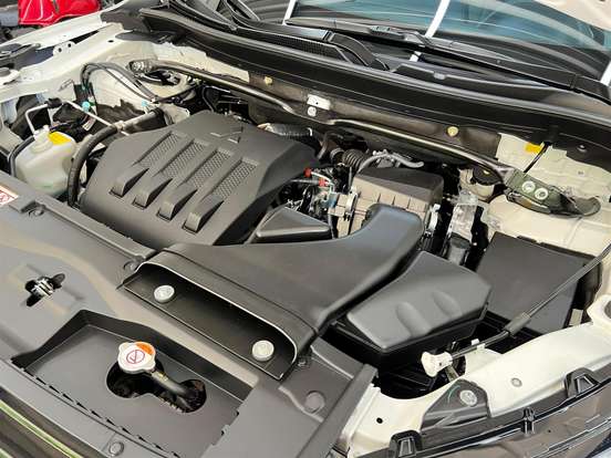 MITSUBISHI-ECLIPSE CROSS-2024