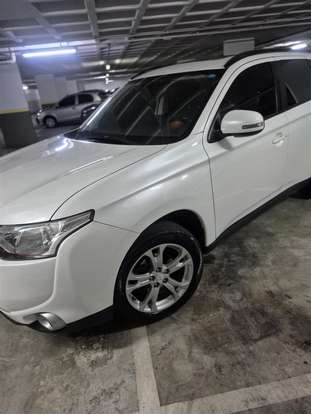 MITSUBISHI-OUTLANDER-2014