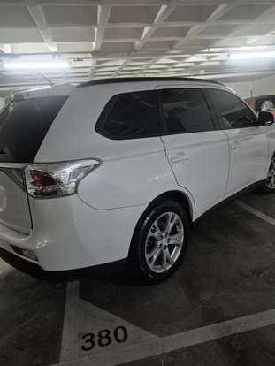 MITSUBISHI-OUTLANDER-2014