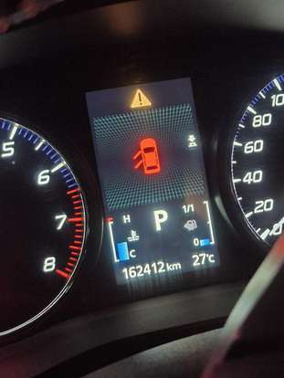 MITSUBISHI-OUTLANDER-2014
