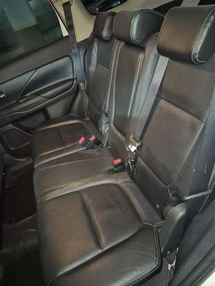 MITSUBISHI-OUTLANDER-2014