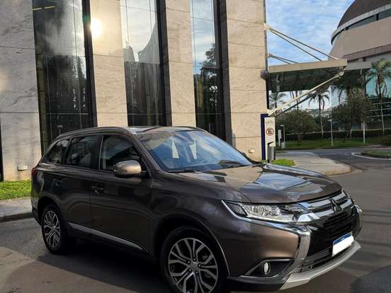 MITSUBISHI-OUTLANDER-2.0 COMFORT 16V GASOLINA 4P AUTOMÁTICO MITSUBISHI-OUTLANDER-2017
