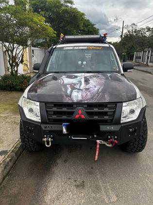MITSUBISHI PAJERO FULL 3.8 HPE 4X4 V6 24V GASOLINA 2P AUTOMÁTICO