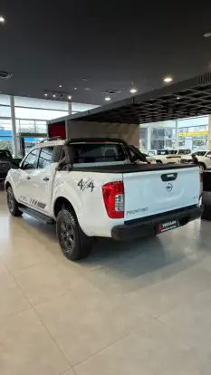 NISSAN-FRONTIER-2020