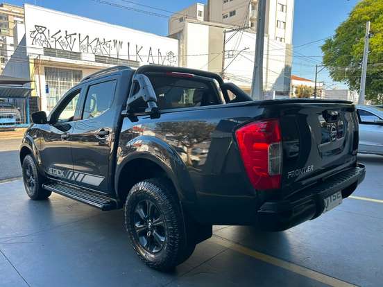 NISSAN-FRONTIER-2020