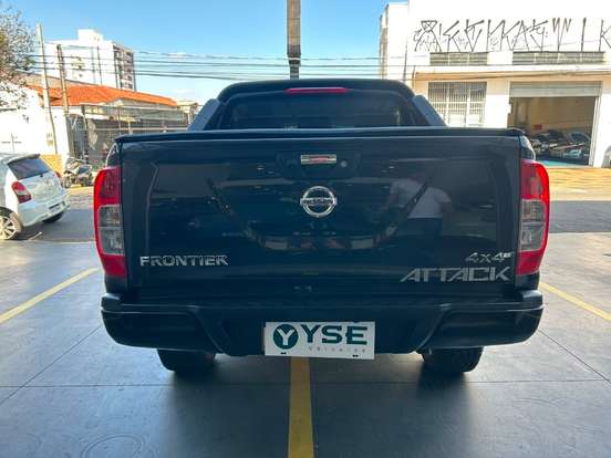 NISSAN-FRONTIER-2020
