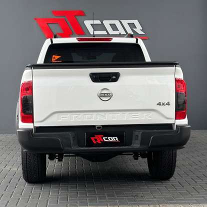 NISSAN-FRONTIER-2024