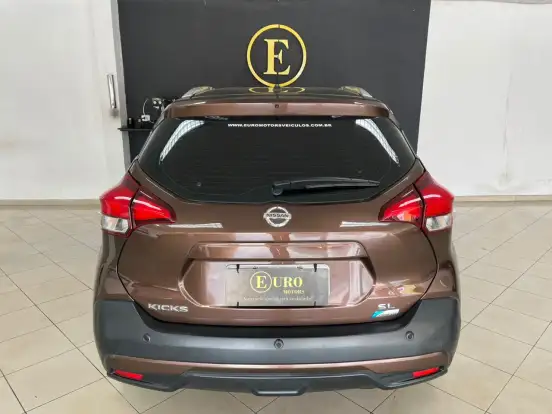 NISSAN-KICKS-2018