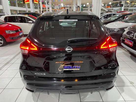 NISSAN-KICKS-2022