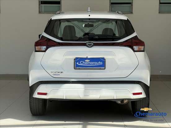 NISSAN-KICKS-2023
