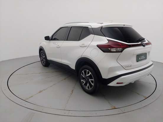 NISSAN-KICKS-2024