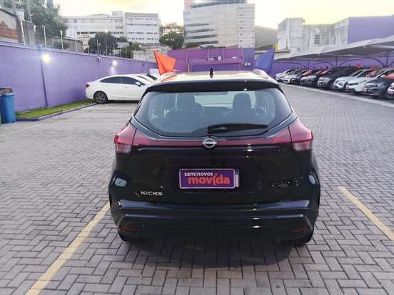 NISSAN-KICKS-2023