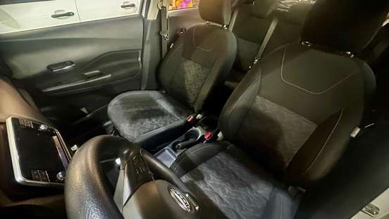 NISSAN-KICKS-2024