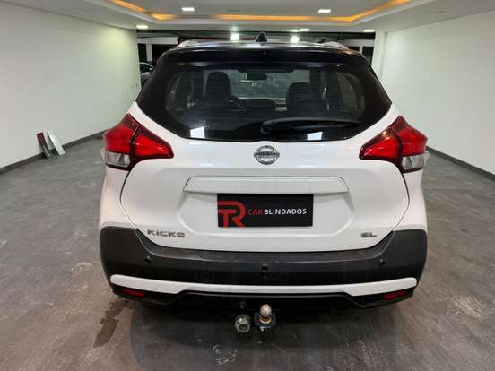 NISSAN-KICKS-2017