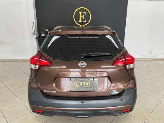 NISSAN-KICKS-2018