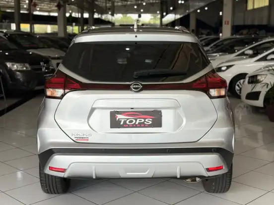 NISSAN-KICKS PLAY-2025