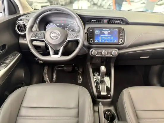 NISSAN-KICKS PLAY-2025