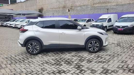 NISSAN-KICKS PLAY-2025