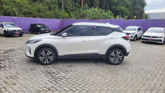 NISSAN-KICKS PLAY-2025