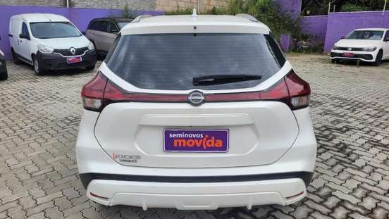 NISSAN-KICKS PLAY-2025