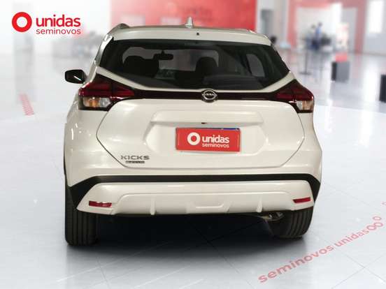 NISSAN-KICKS PLAY-2025