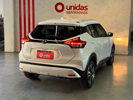 NISSAN-KICKS PLAY-2025