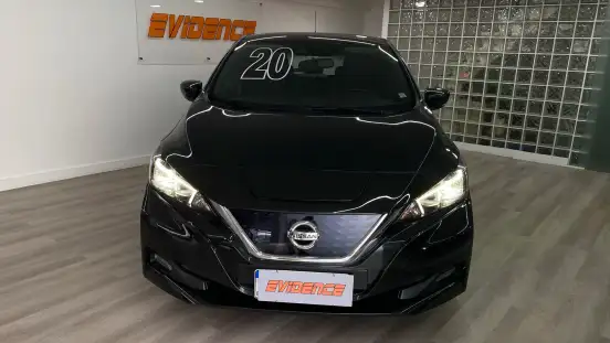 NISSAN-LEAF-2019