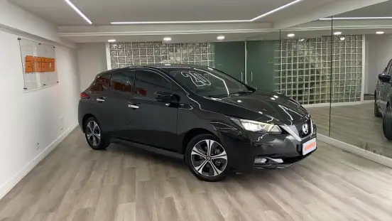 NISSAN-LEAF-2019