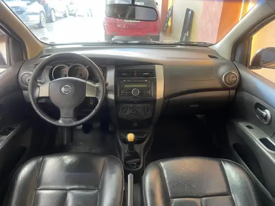 NISSAN-LIVINA-1.6 SL 16V FLEX 4P MANUAL NISSAN-LIVINA-2011