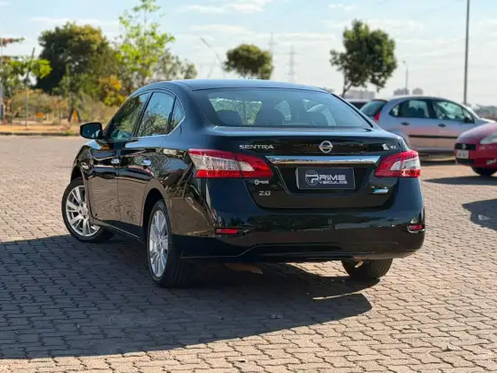 NISSAN-SENTRA-2014
