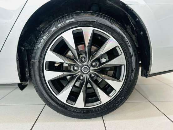 NISSAN-SENTRA-2019