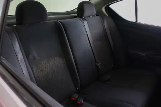 NISSAN-VERSA-2012