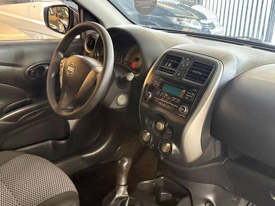 NISSAN-VERSA-2015