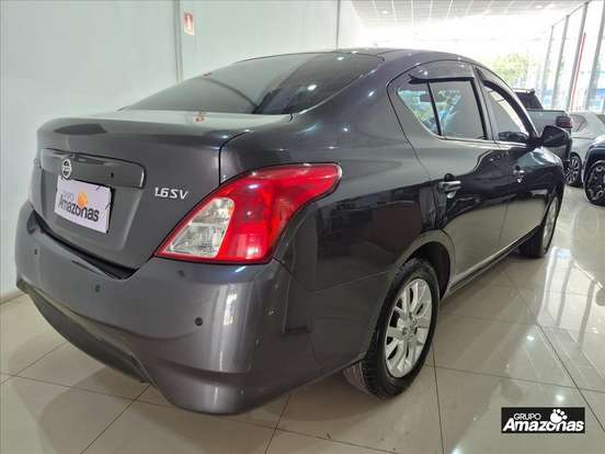NISSAN-VERSA-2018