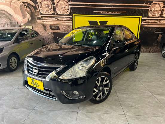 NISSAN-VERSA-2015