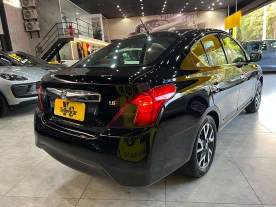 NISSAN-VERSA-2015