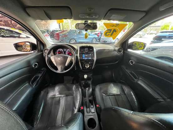 NISSAN-VERSA-2015