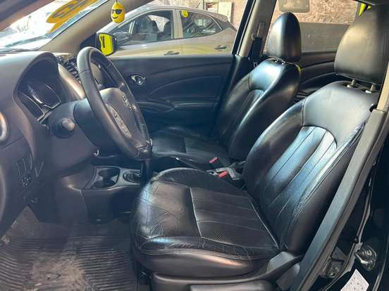 NISSAN-VERSA-2015