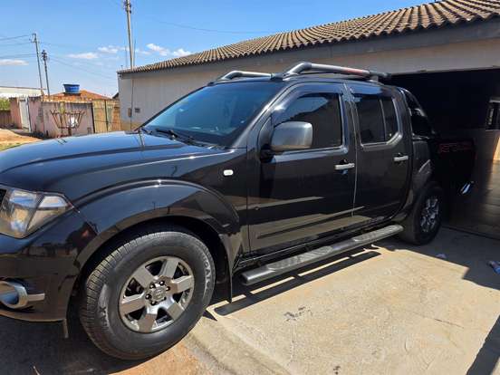 NISSAN-FRONTIER-2014