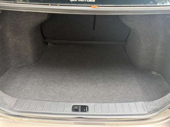 NISSAN-VERSA-1.6 16V FLEX SV 4P MANUAL NISSAN-VERSA-2013