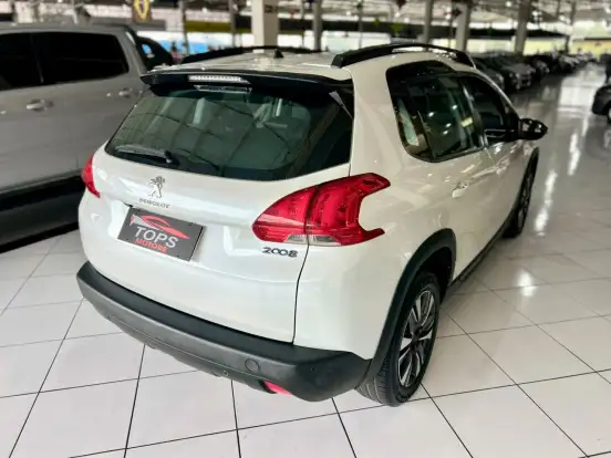PEUGEOT-2008-2019