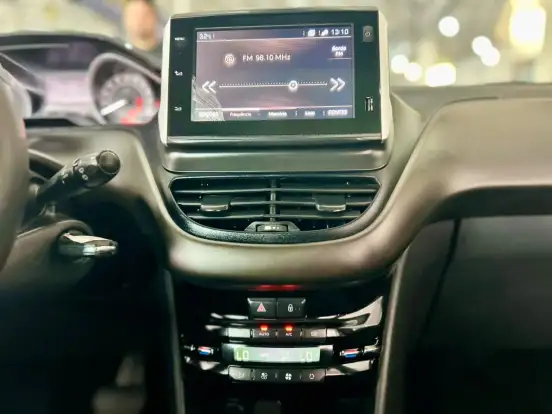 PEUGEOT-2008-2019