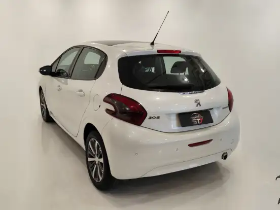 PEUGEOT-208-1.6 GRIFFE 16V FLEX 4P AUTOMÁTICO PEUGEOT-208-2018
