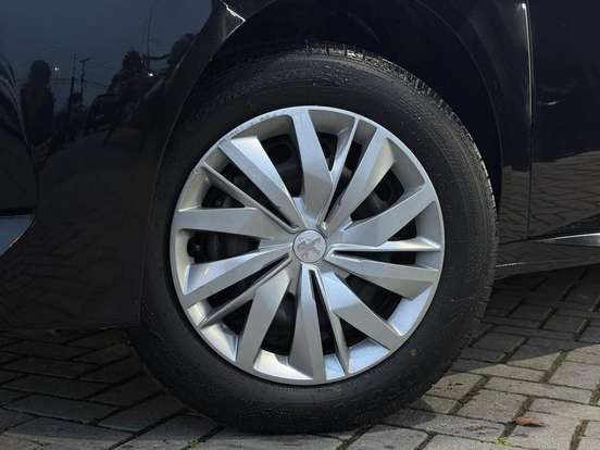 PEUGEOT-208-1.0 FIREFLY FLEX LIKE MANUAL PEUGEOT-208-2024