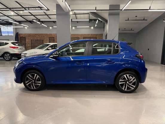 PEUGEOT-208-2023